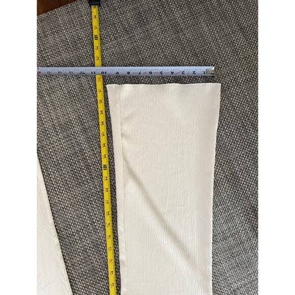 ZARA NWOT Crinkle Lightweight Pull On Flair Leg Loose Fit Pants Cream M Coastal - Picture 4 of 5